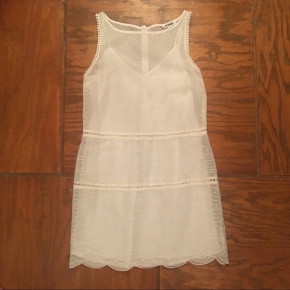 BB Dakota Micah Embroidered Shift Dress - Picture 6 of 8